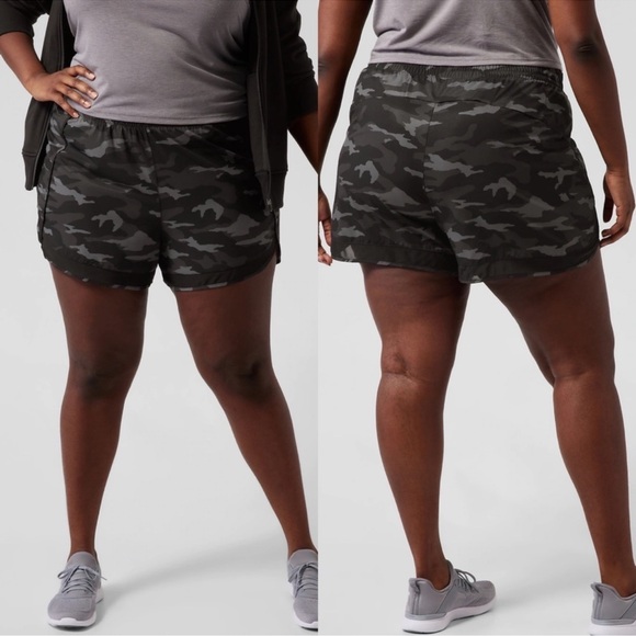 Athleta printed MESH RACER RUN SHORTS 4" CAMO Size 1x - Picture 13 of 13